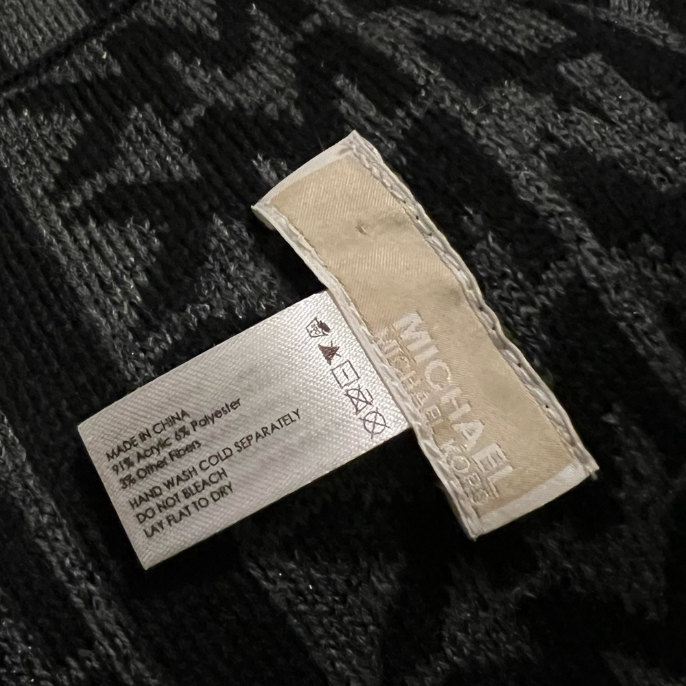 Michael Kors Black and Gray Classic Pattern Logo Acrylic Blend Scarf One Size - Picture 6 of 6